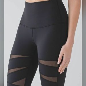 Lululemon wunder under with cut outs